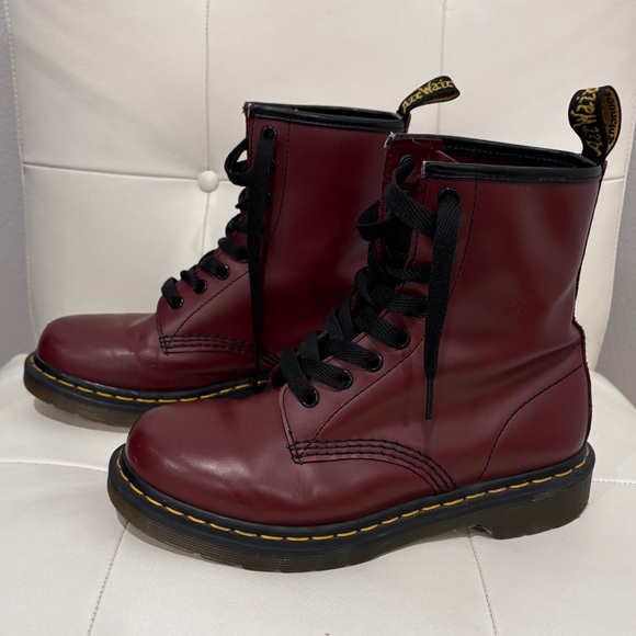 Dr. Martens Unisex Smooth Leather Cherry Red Burgundy 1460 Lace Up Boots 7USL - Picture 5 of 10